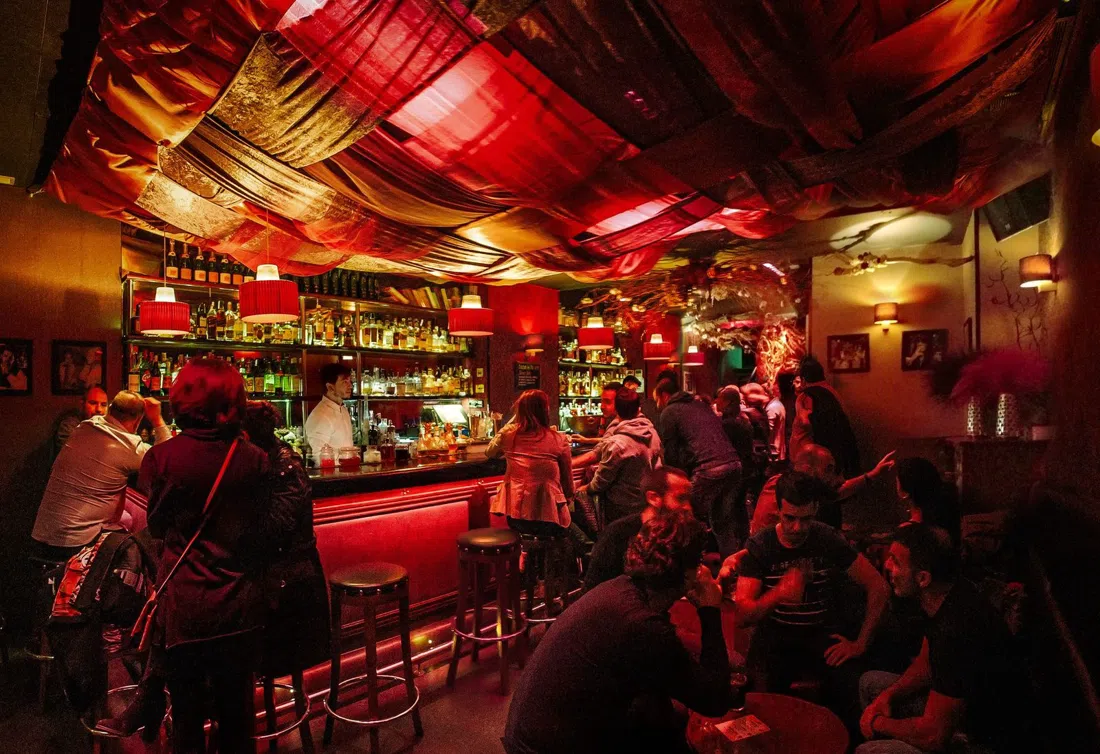 Slow Barcelona (Cocktail Bar & Boîte), 巴塞罗那